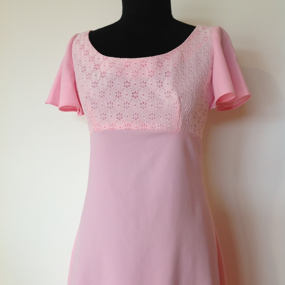 Vintage lace dress Flare sleeve Imperial waist EUC